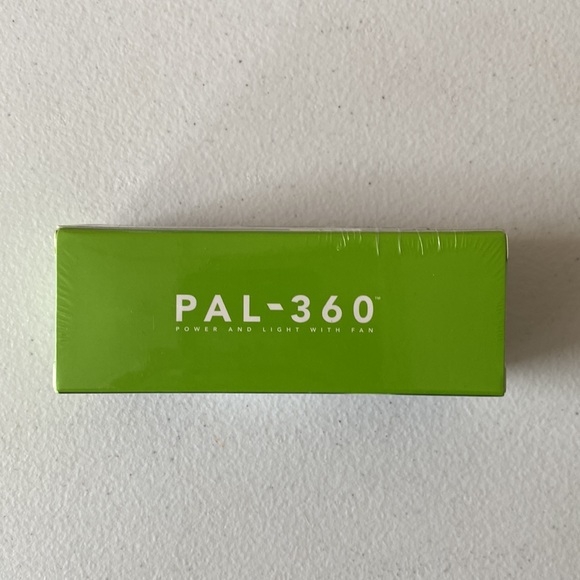 NEW - PAL-360 Power Bank and FlashLight with Fan - Picture 3 of 5